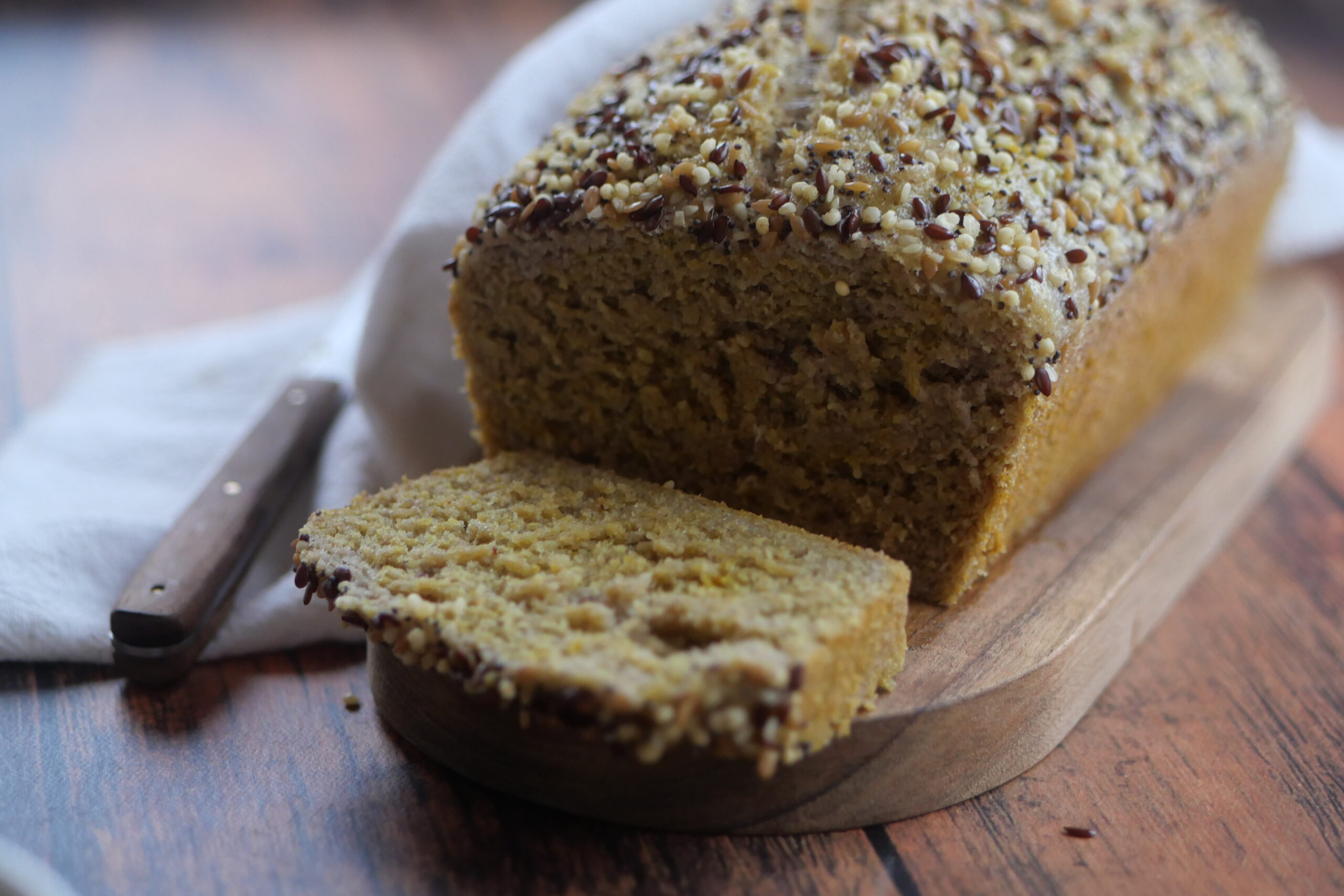 Pain de sarrasin et quinoa aux grains entiers